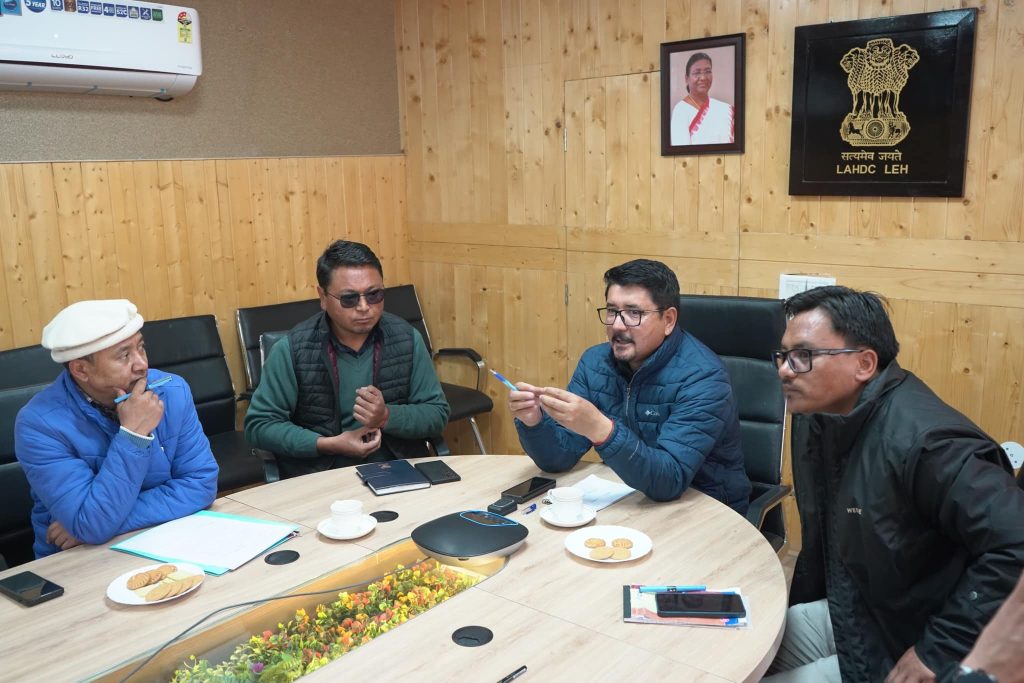 CEC Gyalson reviews preparations ahead of Ladakh Photo Exhibition at New Delhi