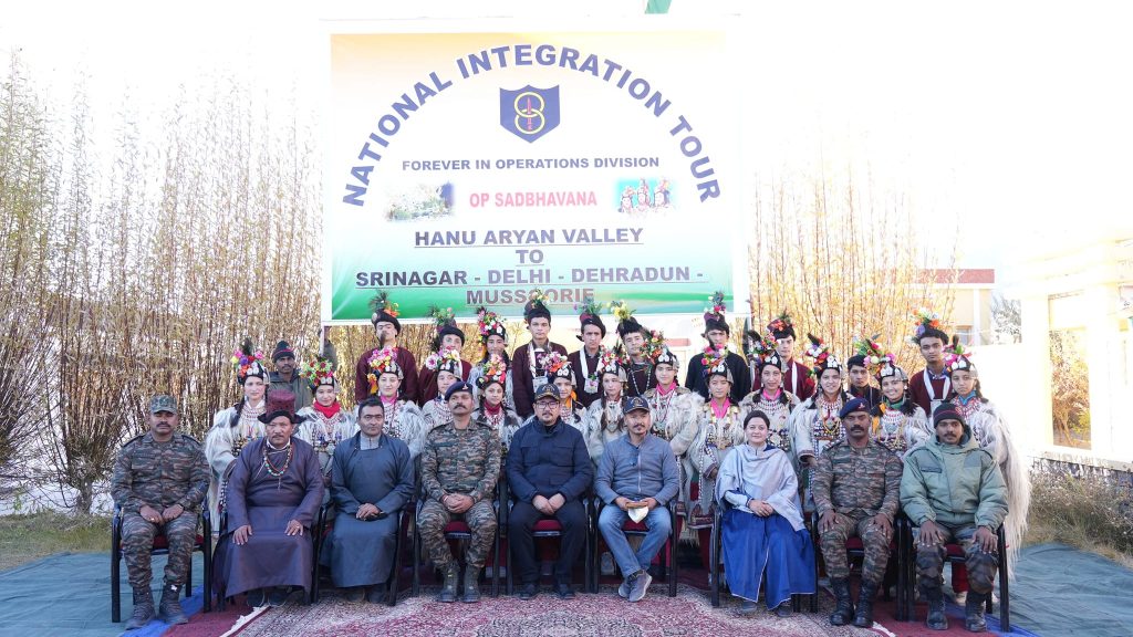 National Integration Tour students share experiences with CEC Gyalson National Integration Tour students share experiences with CEC Gyalson