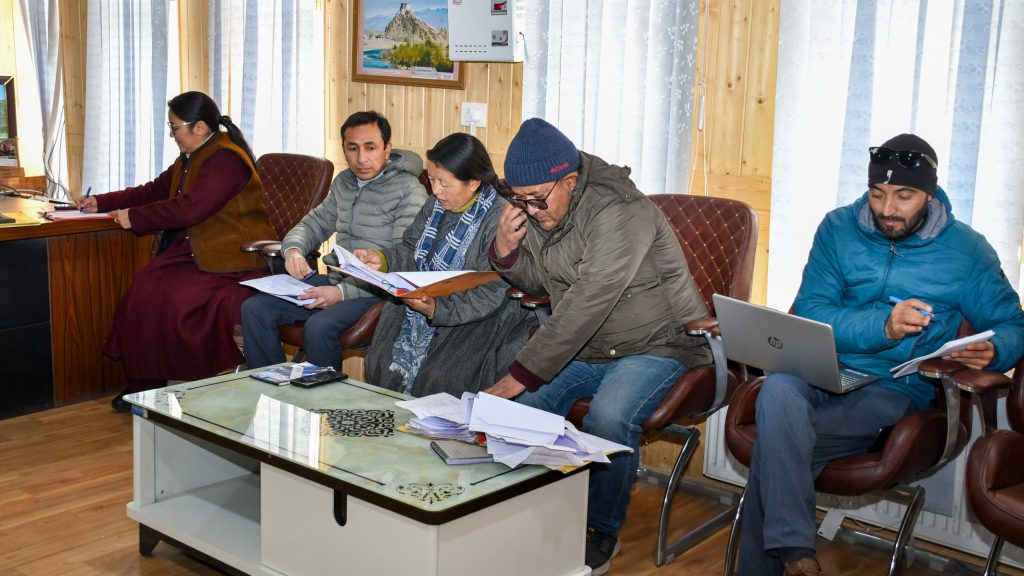 Govt asks executing agencies to exhibit professionalism, competence to complete projects in Ladakh Govt asks executing agencies to exhibit professionalism, competence to complete projects in Ladakh