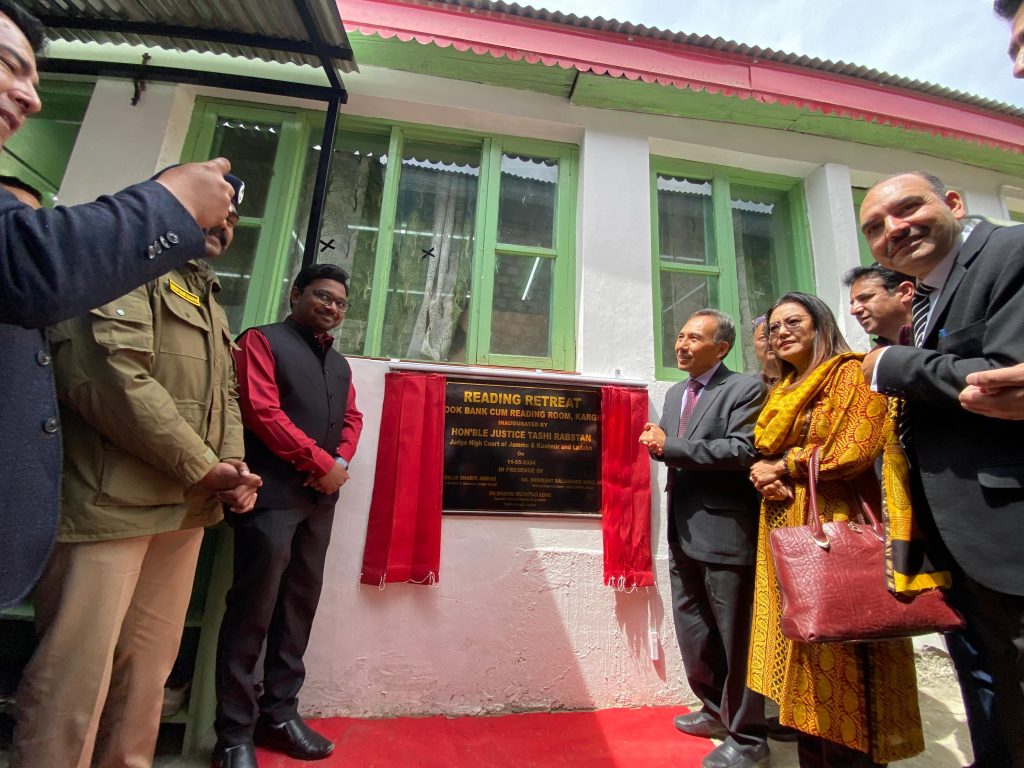 Justice Tashi Rabstan inaugurates Reading Retreat Book Bank cum Reading Room in Kargil Justice Tashi Rabstan inaugurates Reading Retreat Book Bank cum Reading Room in Kargil