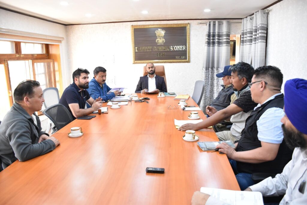 Santosh convenes meeting for Opening of New Circuits in Leh