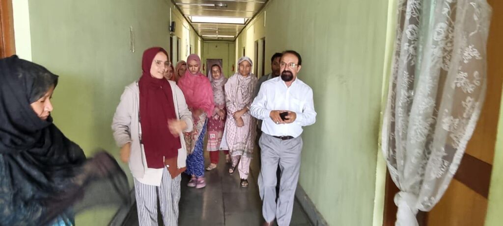 CEC Akhoon visits Kargil Girls Hostel in Nowshera, Boys Hostel in Bemina, Srinagar