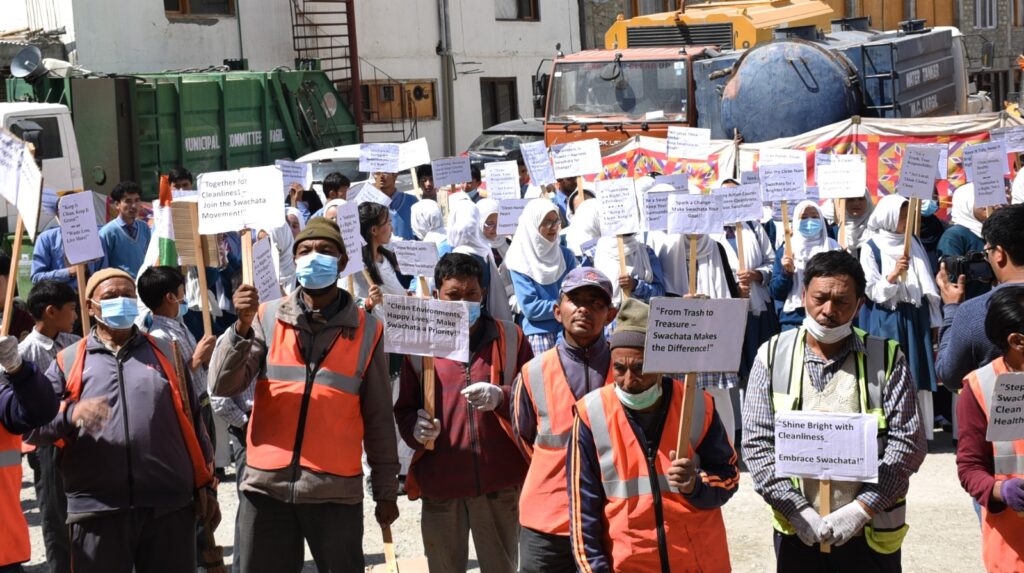 Cleanliness, environmental sustainability: Programme on ‘Swachhata Hi Seva’ held in Kargil