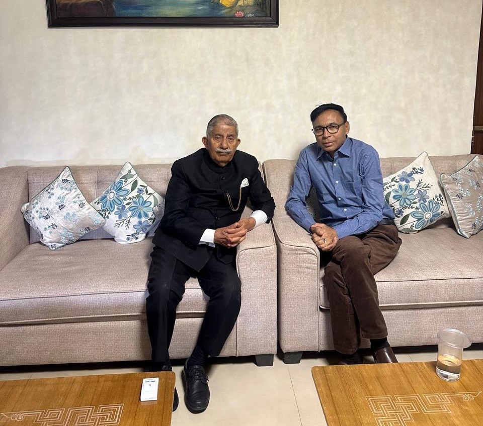 MP Haneefa meets LG Mishra to address key Ladakh issues MP Haneefa meets LG Mishra to address key Ladakh issues