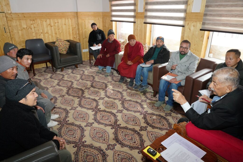 Various delegations call on LG Mishra