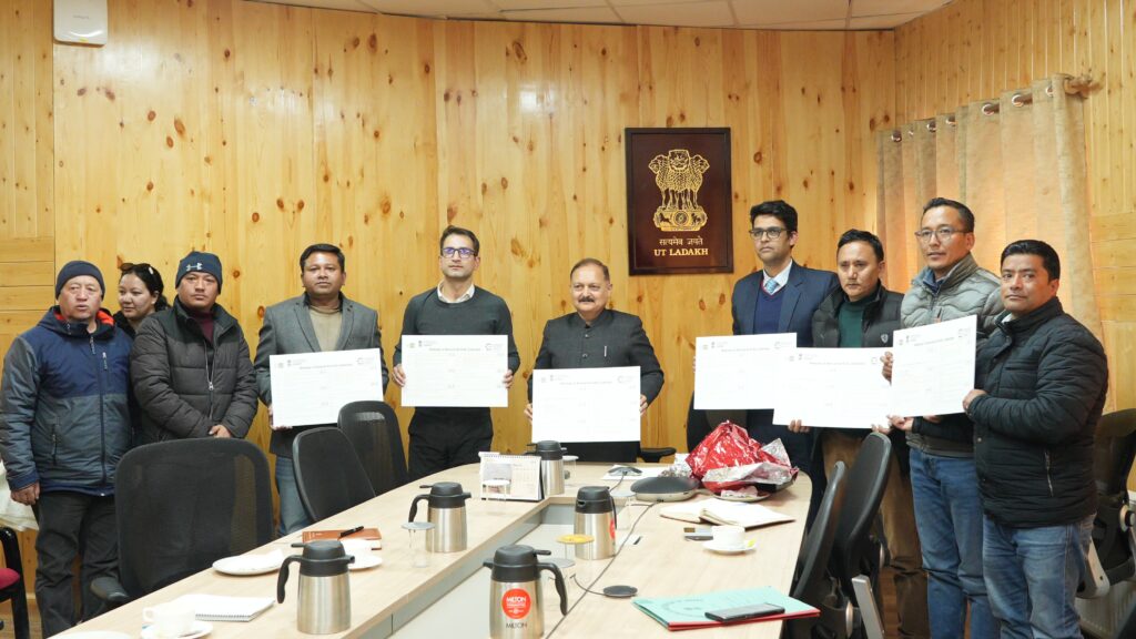 Kotwal chairs SCDC meet, releases IYC Annual Calendar Kotwal chairs SCDC meet, releases IYC Annual Calendar