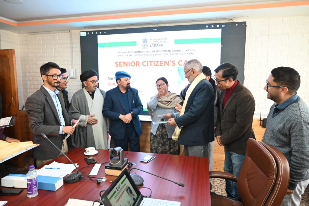 CEC Akhoon distributes Senior Citizen Cards at Council Secretariat Kargil