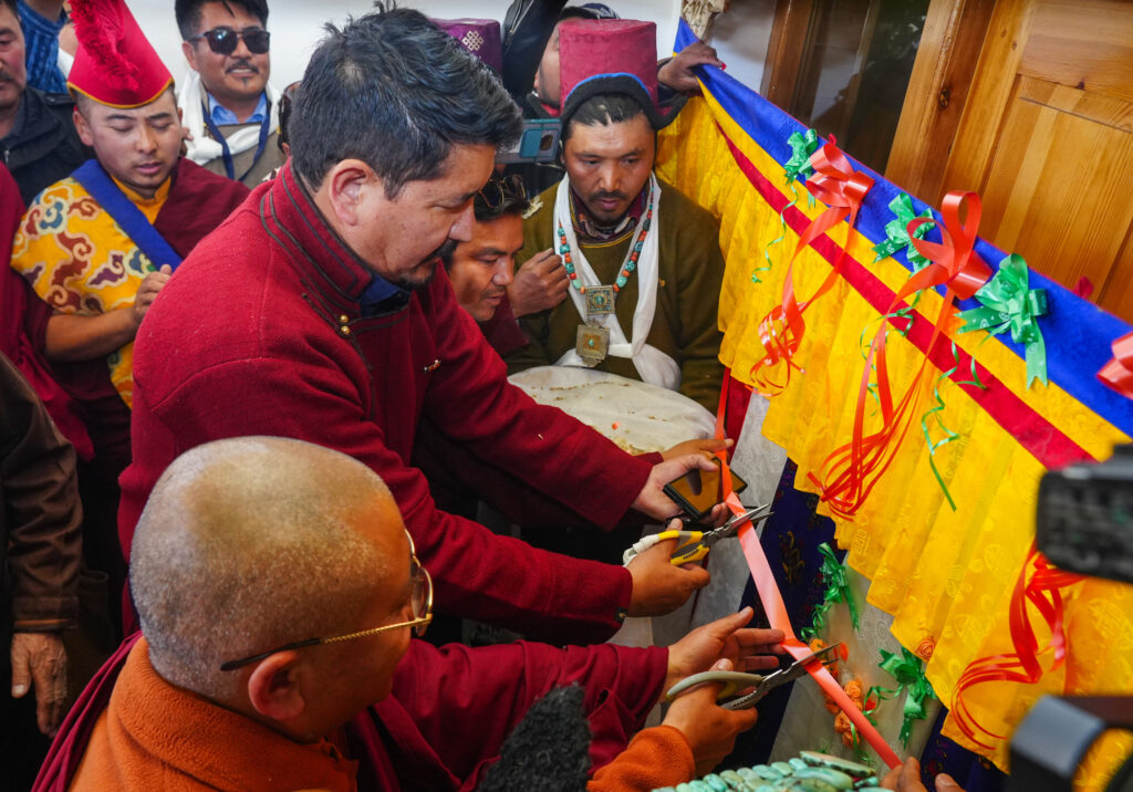 Consecration Ceremony of Newly Built Zimchung for HE Bakula Rangdol Nima Rinpochay Held Consecration Ceremony of Newly Built Zimchung for HE Bakula Rangdol Nima Rinpochay Held