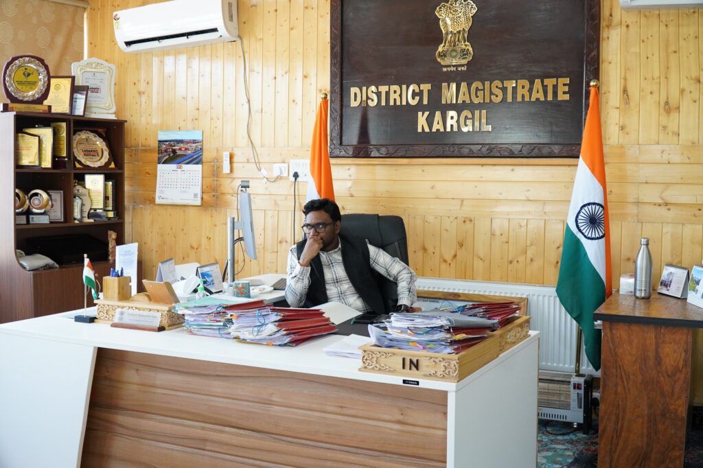 DC Kargil reviews implementation plan for Mushkoo valley project DC Kargil reviews implementation plan for Mushkoo valley project