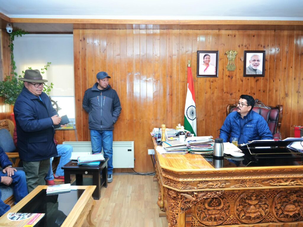 Several delegations call on CEC Gyalson Several delegations call on CEC Gyalson