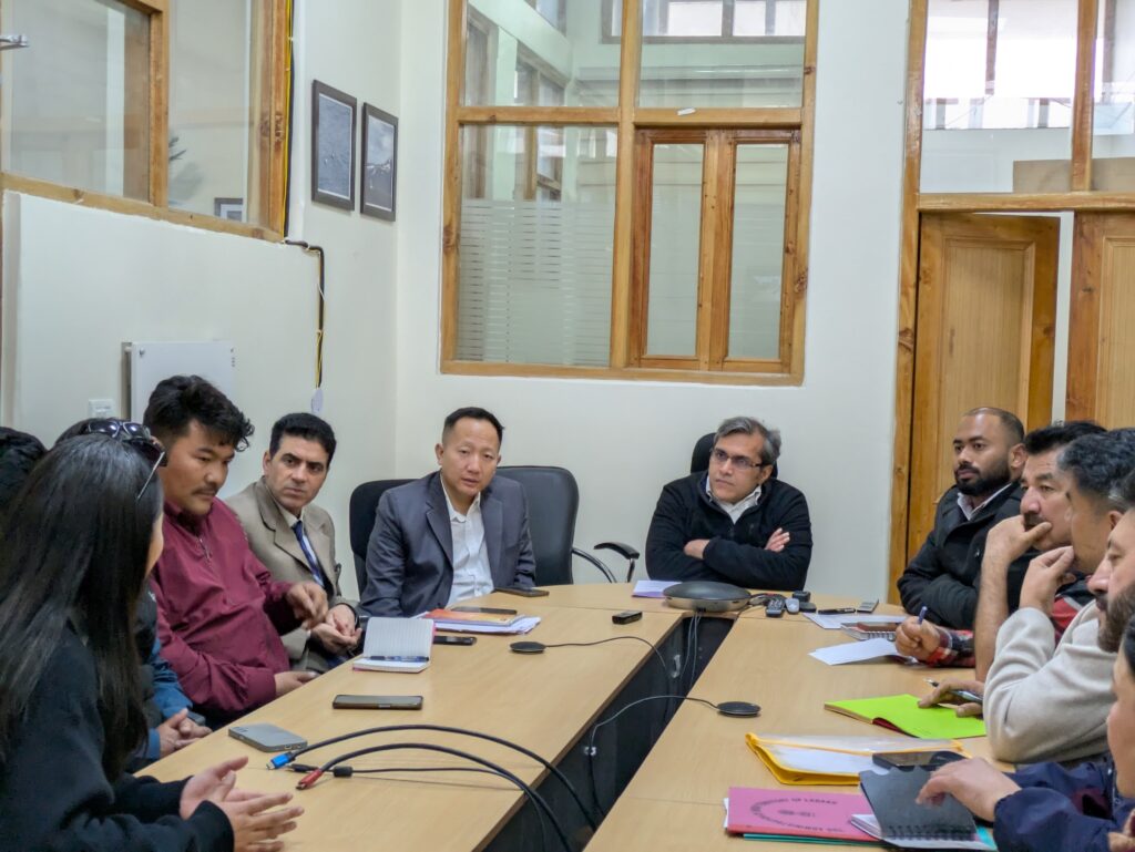 Khirwar reviews functioning of CFCs in Changthang Region