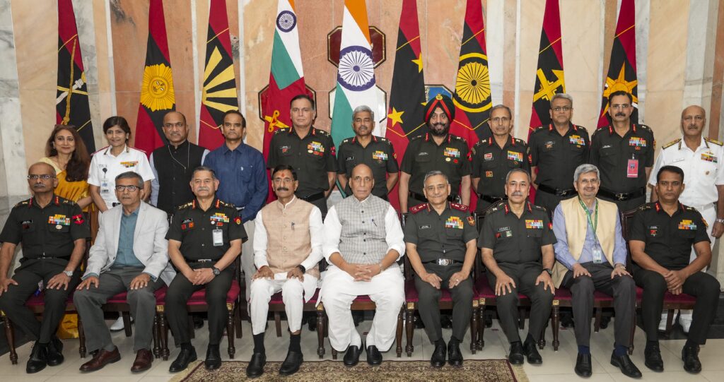 DM Rajnath asks AFs to stand firm, vigil on LAC; lauds BRO’s efforts DM Rajnath asks AFs to stand firm, vigil on LAC; lauds BRO’s efforts