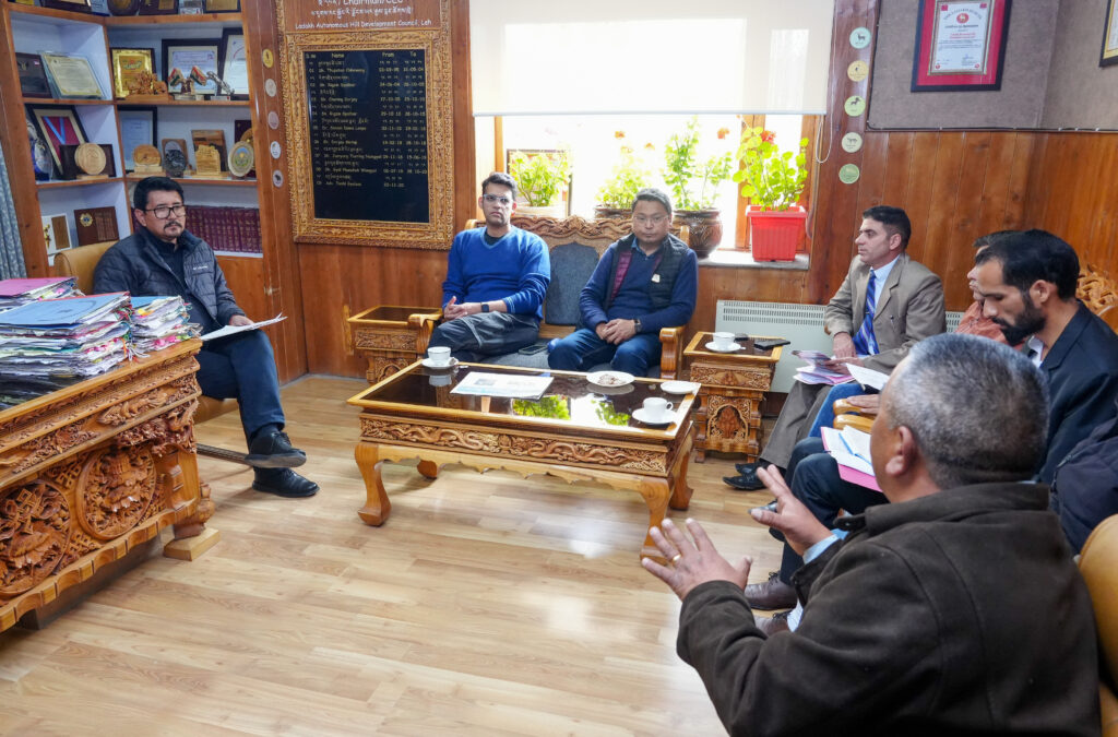 CEC chairs meeting to discuss transport-related matters