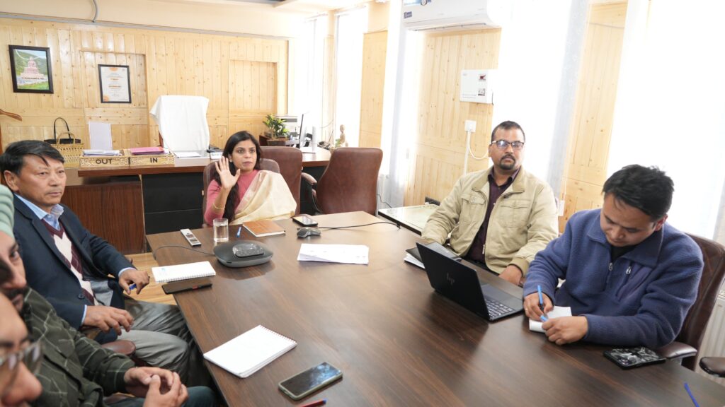 Secretary Reviews Provisioning of 21G NKN, NICNET P2P ILL to State Data Centre Secretary Reviews Provisioning of 21G NKN, NICNET P2P ILL to State Data Centre