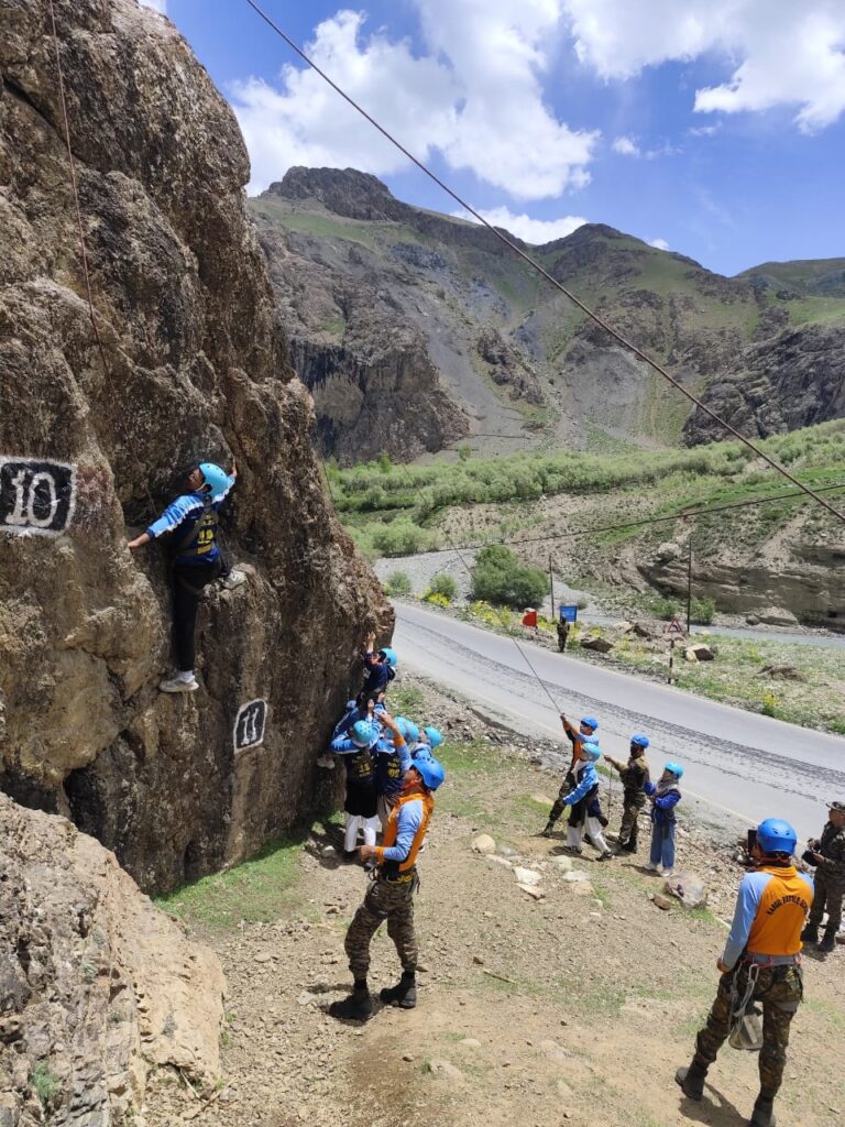 GDC Drass, Army conduct Rock Climbing, Rappelling Session to boost mountaineering skills