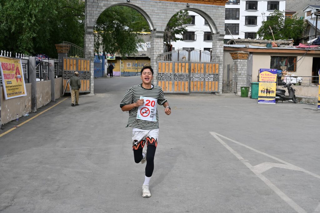 Marathon marks World No Tobacco Day in Kargil