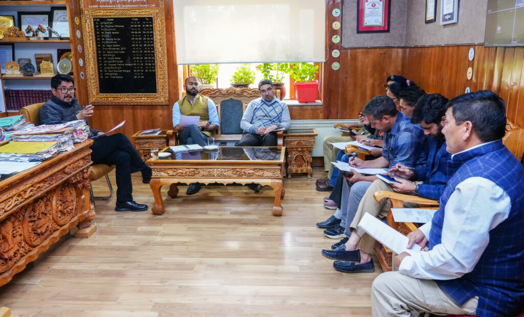 Gyalson Chairs Meeting with Merchant Association to Address Key Market, Regulatory Issues