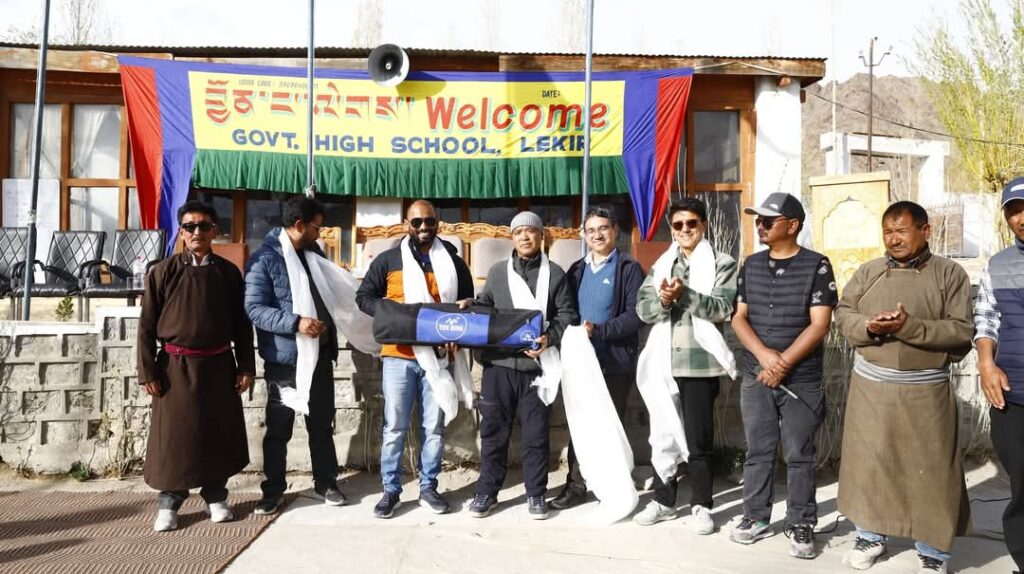 DC Santosh distributes Archery Equipment at GS Likir