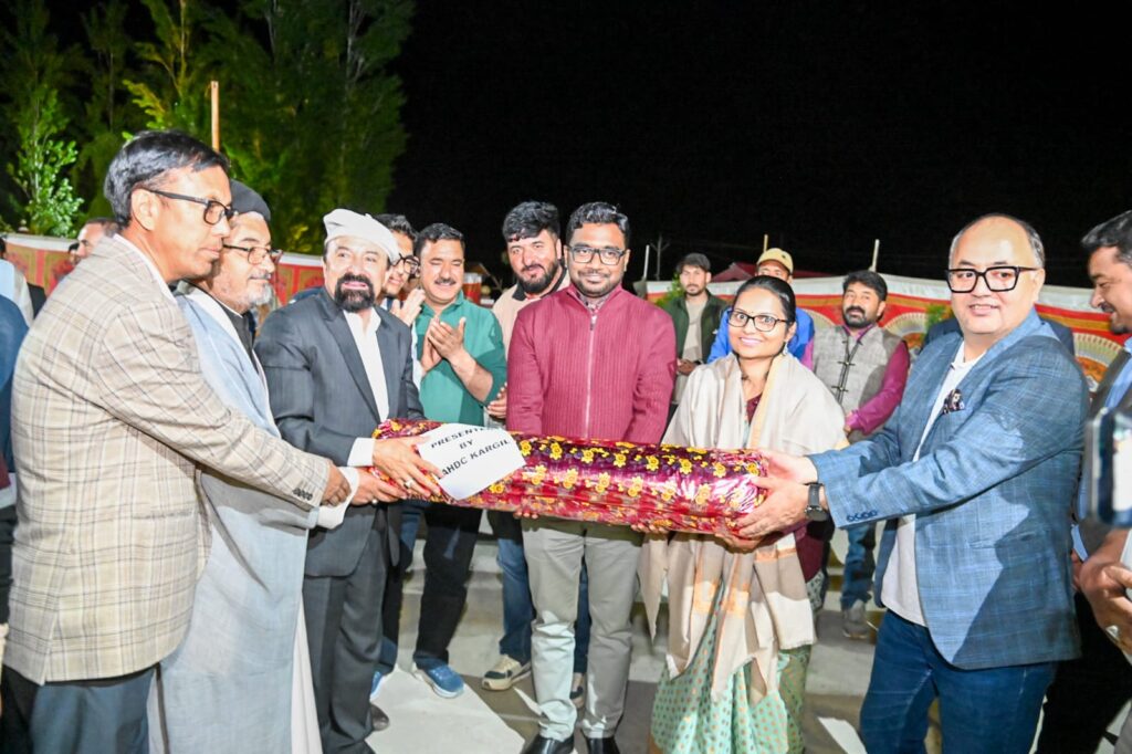 Kargil Honours Outgoing DC Suse with farewell ceremony Kargil Honours Outgoing DC Suse with farewell ceremony