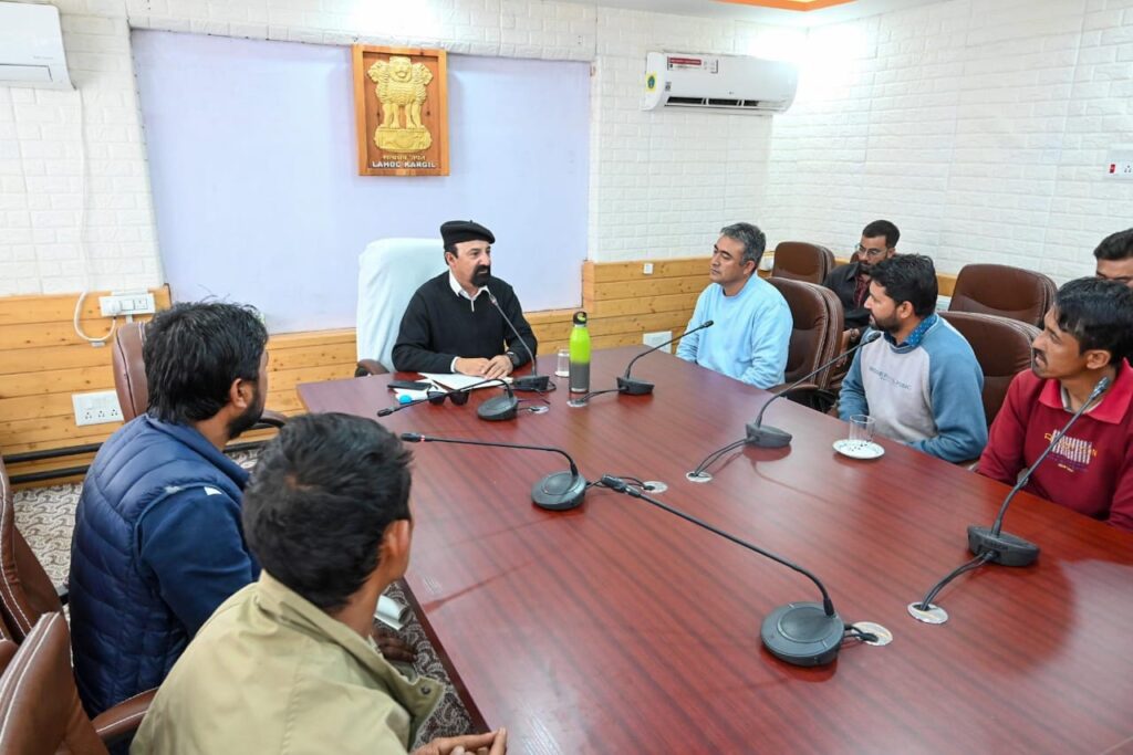 Akhoon honoured by VEC Minji for High School’s Upgrade to Higher Secondary