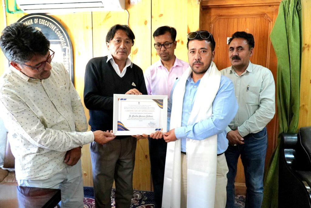 EC Kacho felicitates State Teacher Awardees 2024 from Kargil