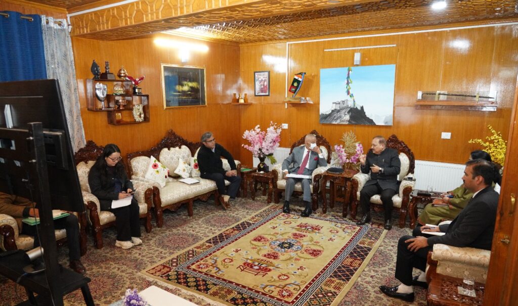 LG Mishra discusses arrangements for e-auction of minor mineral blocks, plots in Ladakh LG Mishra discusses arrangements for e-auction of minor mineral blocks, plots in Ladakh
