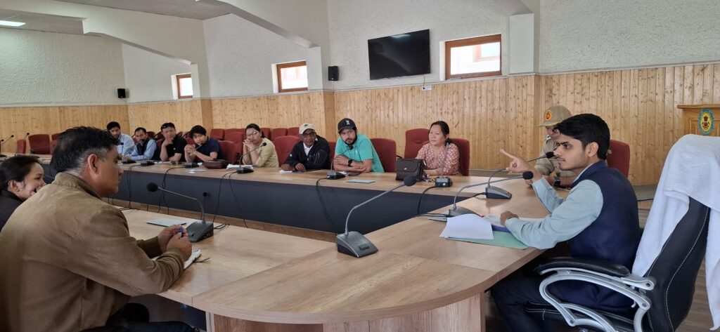 Mukul chairs meeting on Dharti Aaba Abhiyan Awareness and Saturation Camps