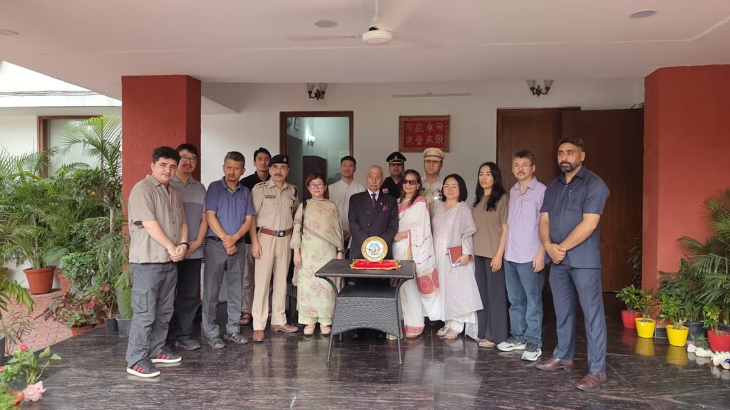 LG Mishra Launches ‘Mudu Unna’ Pashmina Logo to Empower Ladakh’s Women SHGs