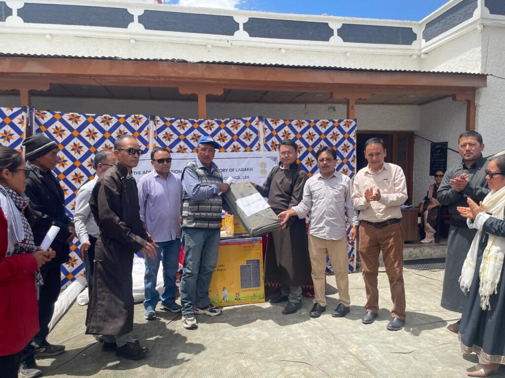 Nomadic kits distributed to Yak Herders at 75% subsidy in Leh