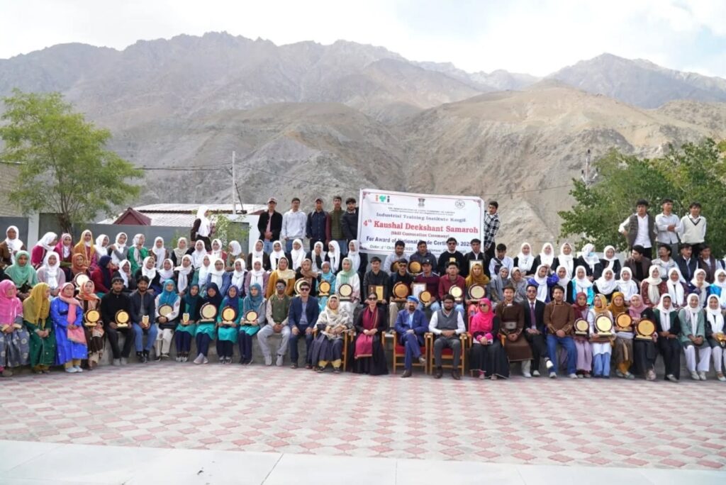 CEC Dr. Jaffer Akhoon Attends 4th Kashual Deekshant Samaroh (Skill Convention Ceremony) at ITI Kargil