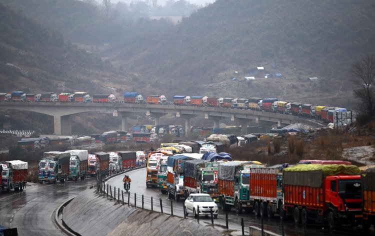 J&K: Traffic department asked to make effective use of technology in Jammu, Srinagar