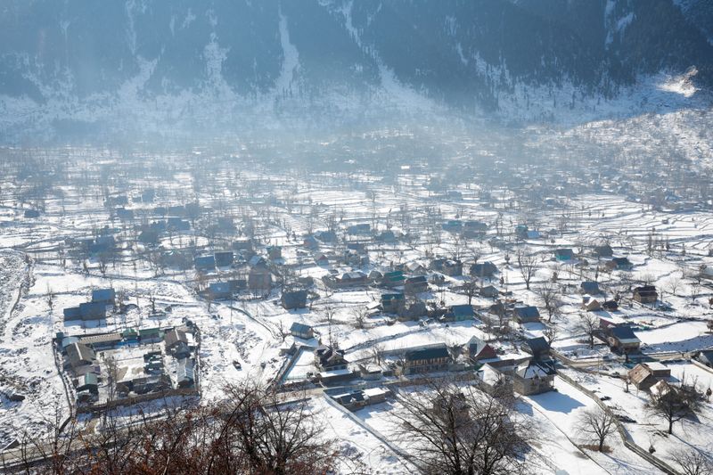 Minimum temperature dips across Kashmir valle