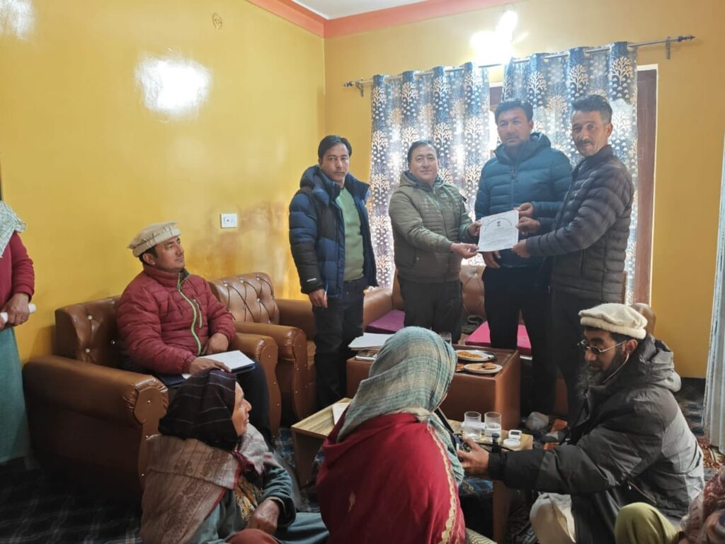 ‘Prashasan Gaon Ki Ore’ Camp Brings Services to Thang Village