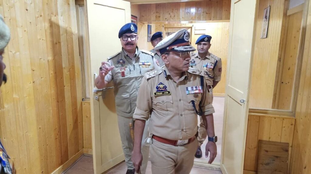 DGP Anand Jain Reviews Policing in Drass, Focuses on Crime Control & Public-Friendly Policing