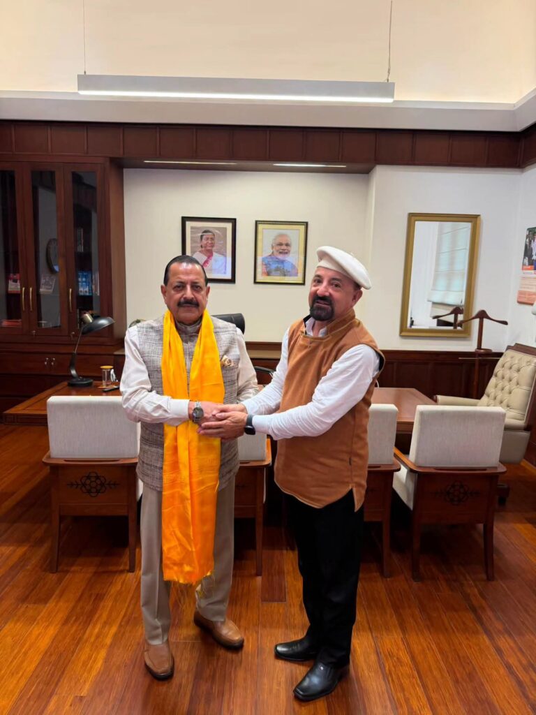 CEC Kargil Meets Dr. Jitendra Singh, Pushes for Civil Flights, New District & Development Boost